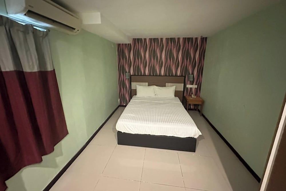 undefined Hotel Midtown Villa 5