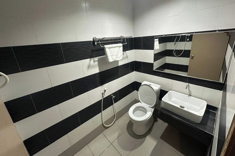 undefined Hotel Midtown Villa 7