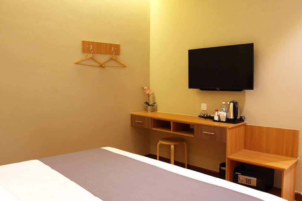 Ahyu Hotel Standard Room, 1 Queen Bed, No Windows 6