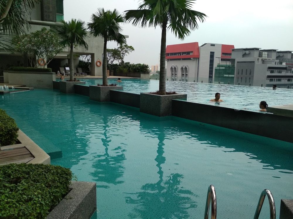 undefined Queens Service Suite at Swiss Garden Residences 5