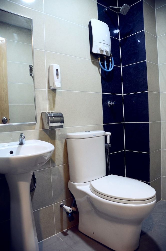 Hotel Sri Rembia Deluxe Room 5