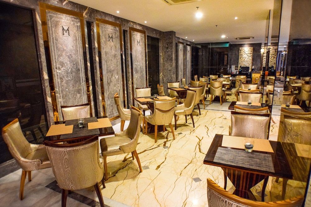 undefined Moty Hotel 10