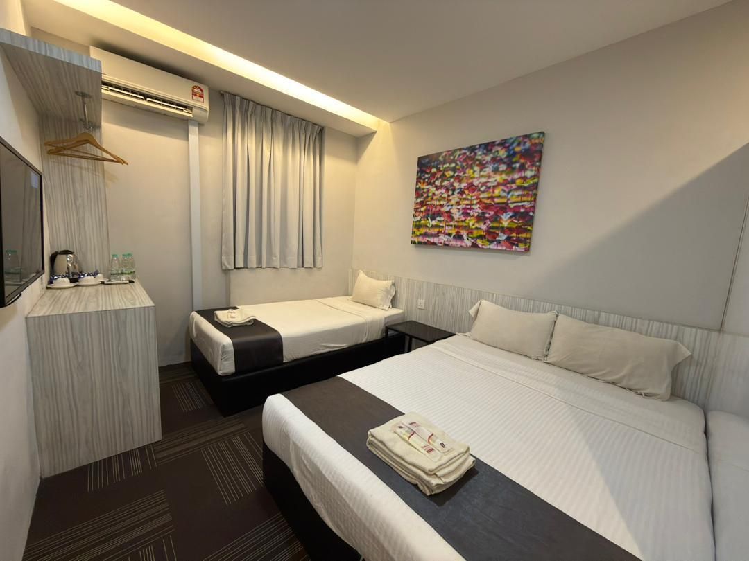 kimal hotel kamunting Deluxe Triple Room 3