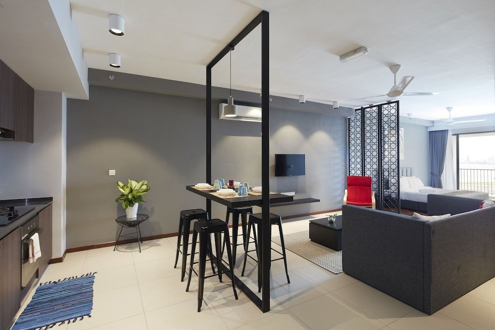 The Landmark by Katana Premier Studio 12