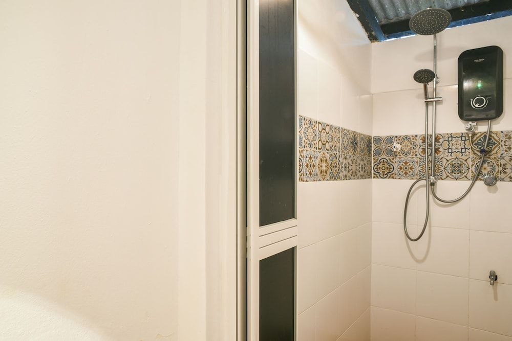 Ohana House HQ Standard Double Room, Shared Bathroom 6