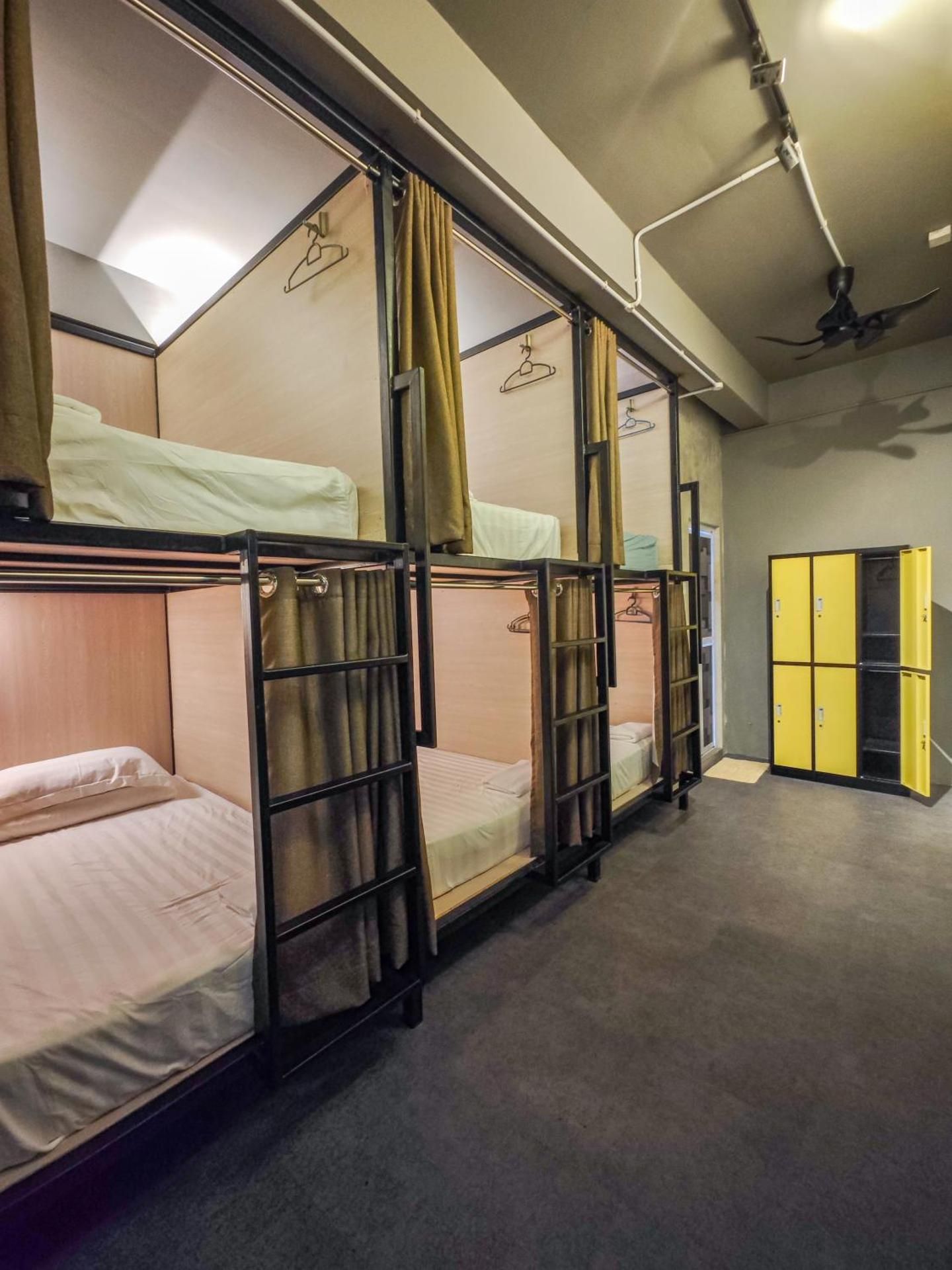 Zenz Hotel Single Bed in Male Dormitory Room 2