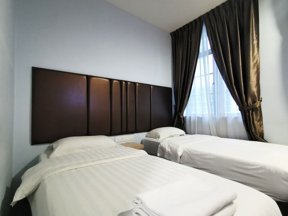 Zenz Hotel Twin Room 2