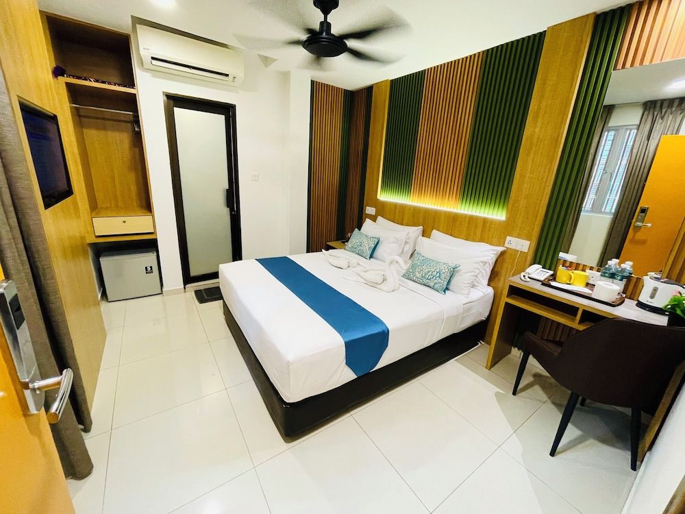 undefined City Central Hotel 8