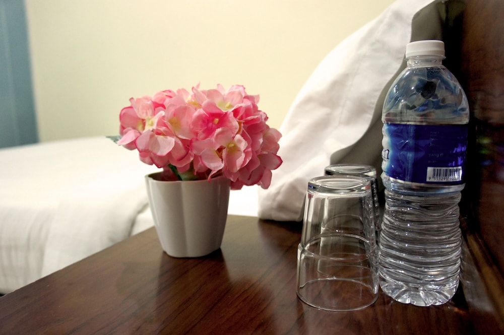 undefined Maple Inn 10