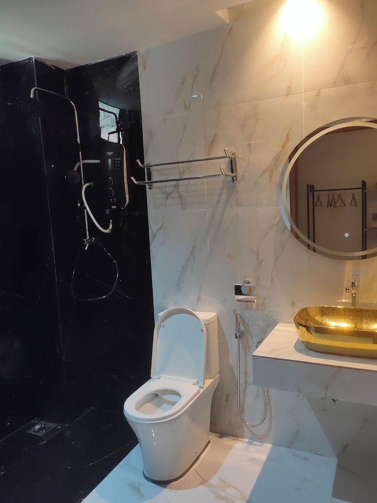 Empire Hotels & Resorts Executive Double Room 4