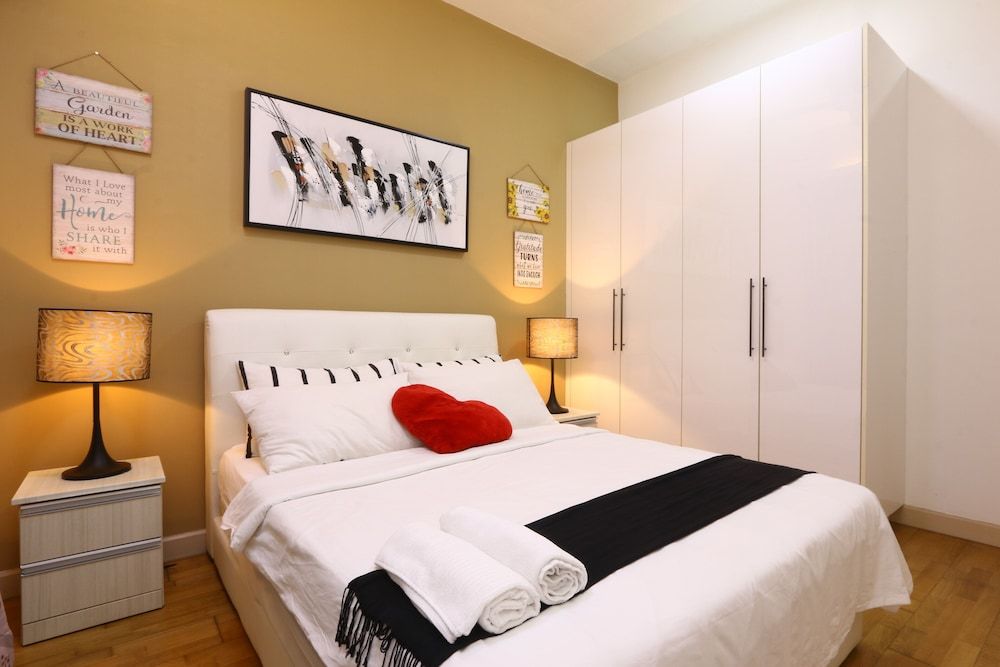 Family Apartment, 3 Bedrooms, 2 Bathrooms, Pool View
