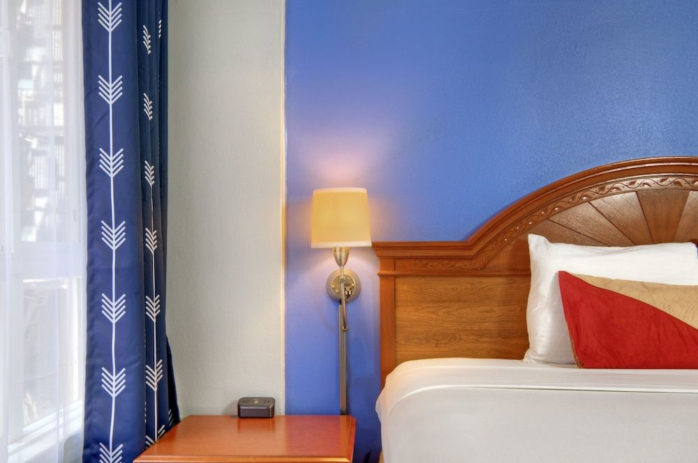 undefined Monarch Hotel 3