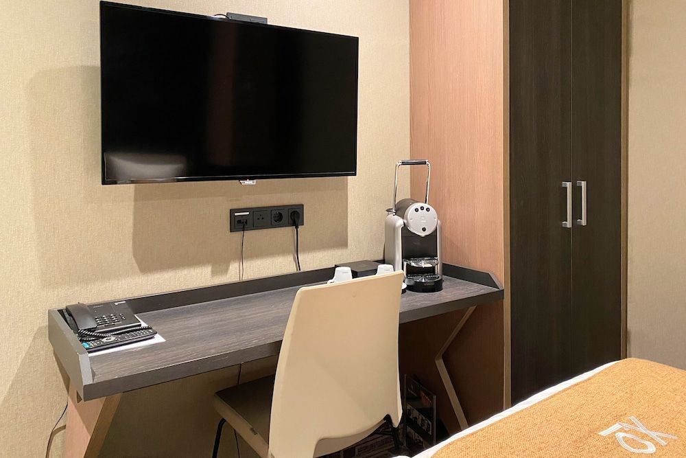 XO Hotel Inner Double or Twin Room (no window) 4