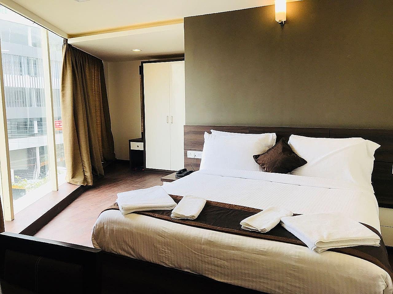 Hotel Royal Inn Deluxe Room 8