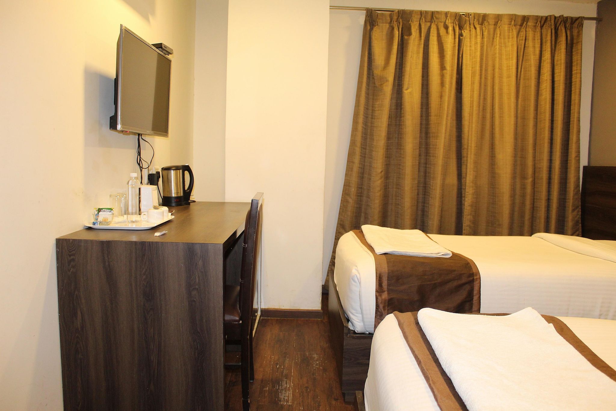 PREMIUM TWIN ROOM
