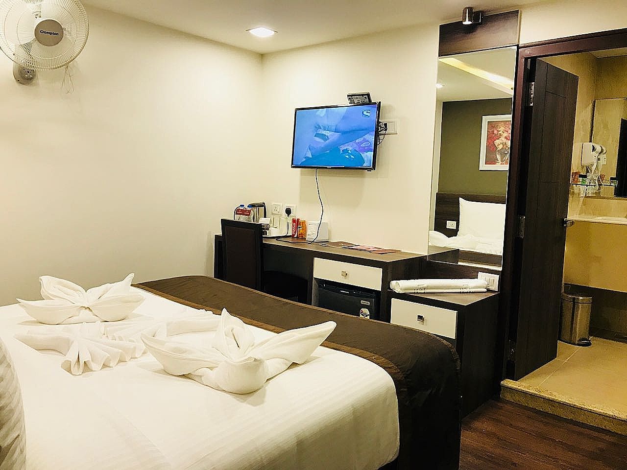 Hotel Royal Inn Deluxe Room 4