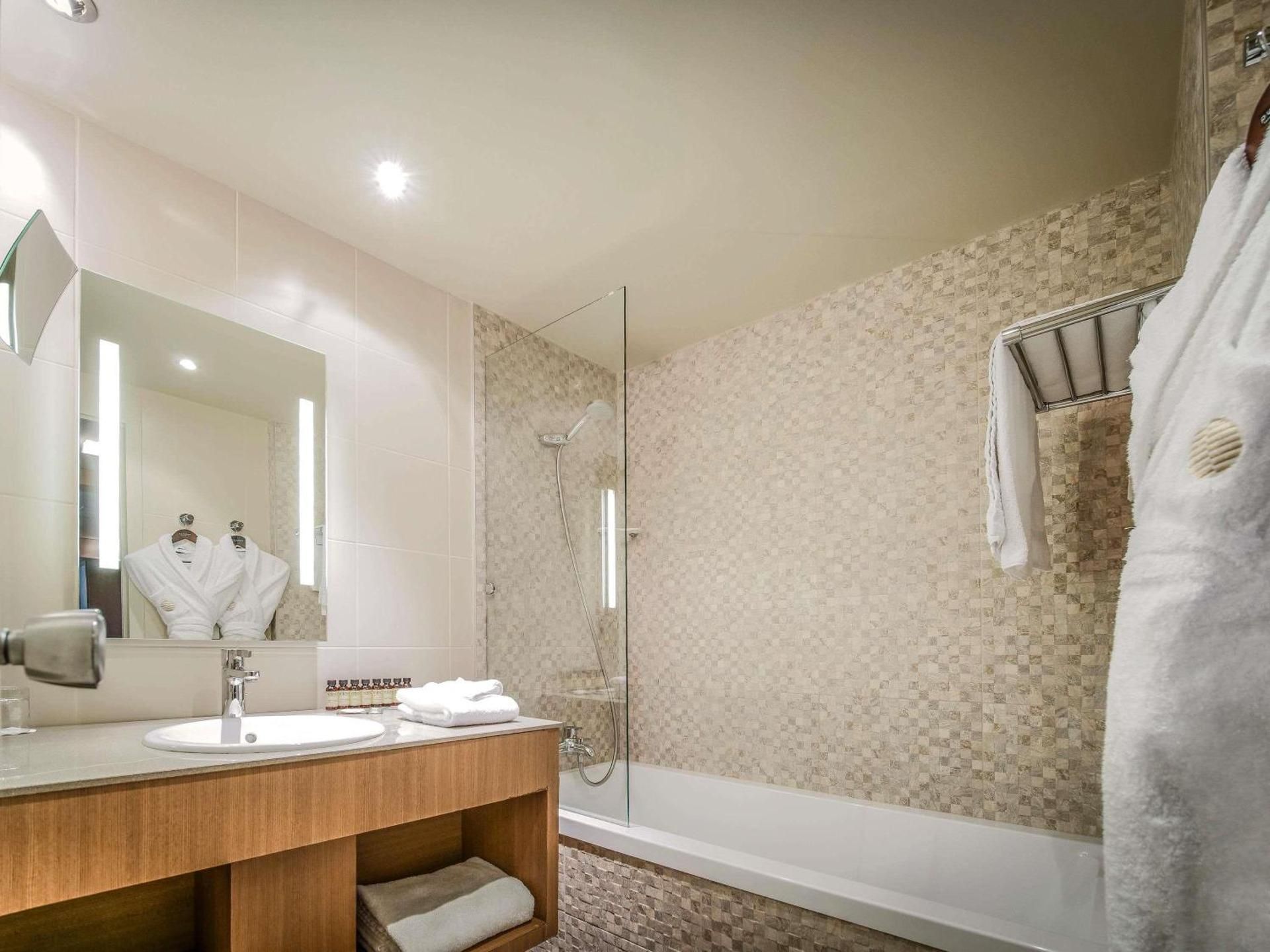 Standard Family Suite - Two Connecting Rooms