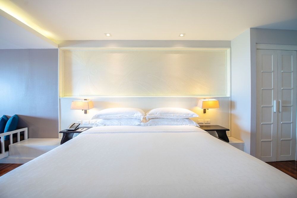 Sheraton Samui Resort Room, 1 King Bed, Balcony 11