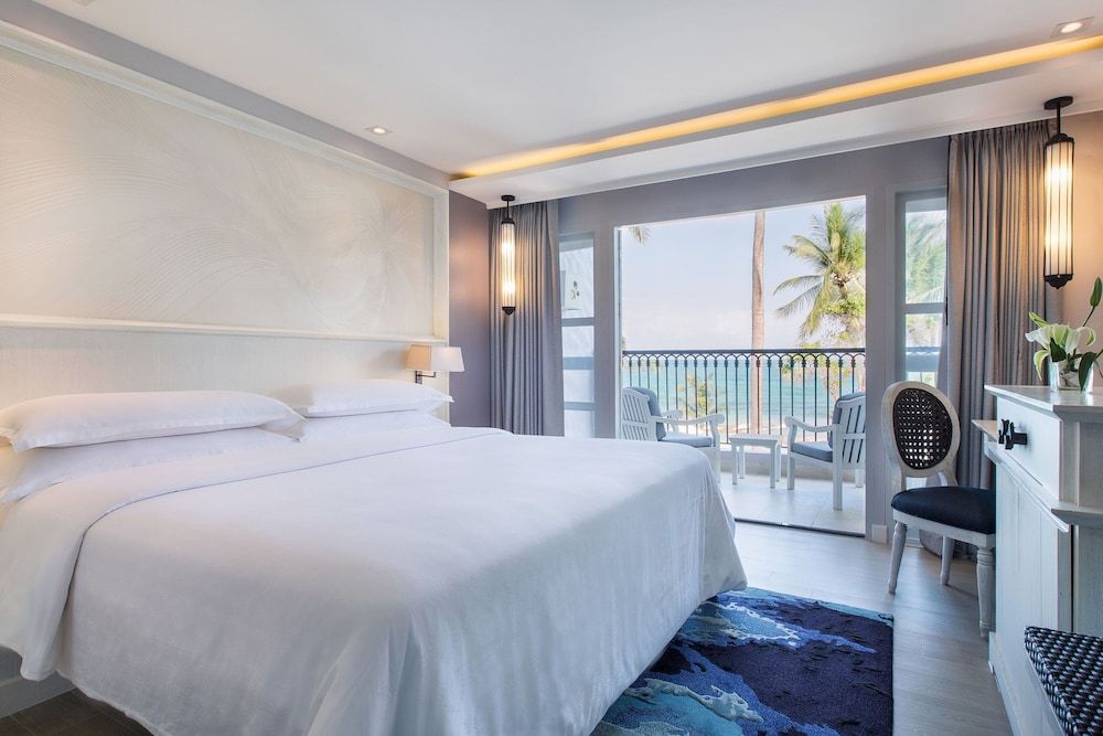 Sheraton Samui Resort Room, 1 King Bed, Balcony 9