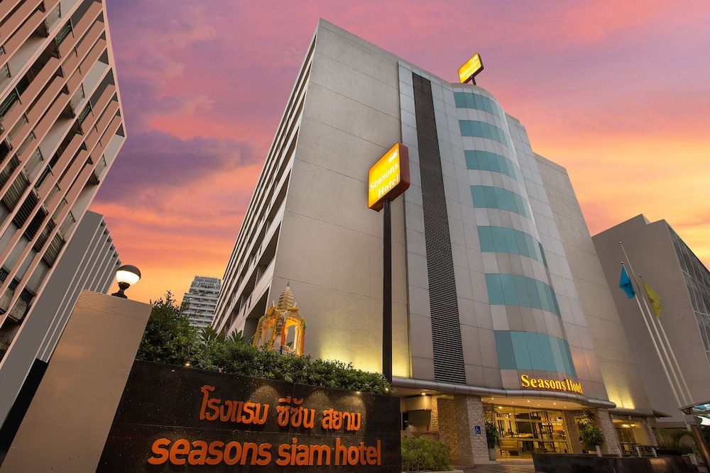 undefined Seasons Siam Hotel 9