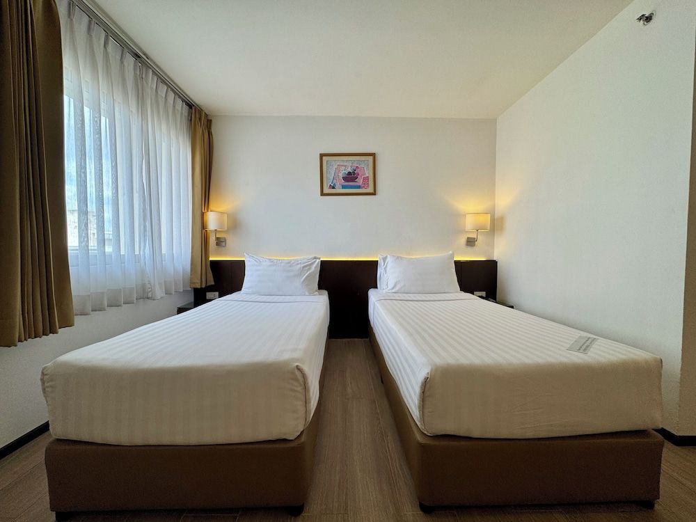 Seasons Siam Hotel Standard Twin Room 2