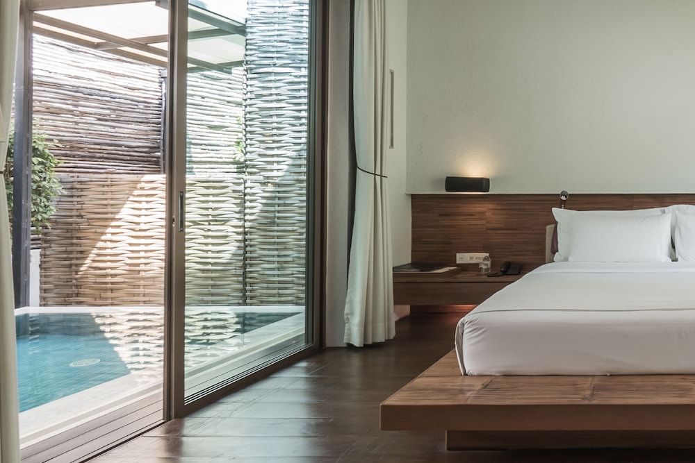 Oceanbed Pool Villa