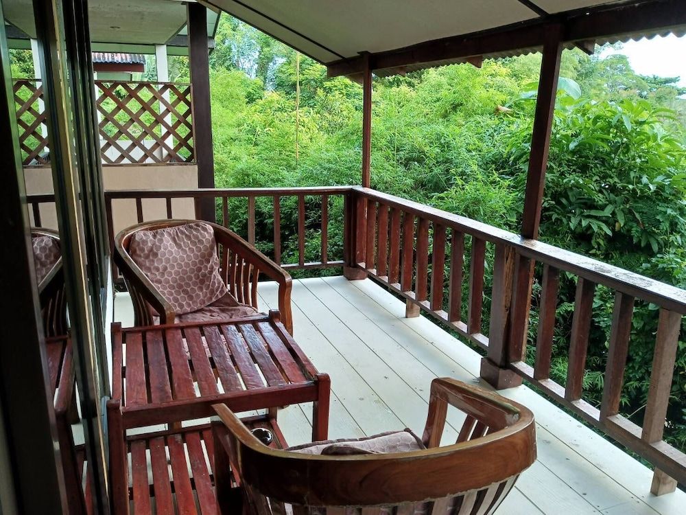 Faye Orchid Resort Classic Family Villa with Bath Tub 4