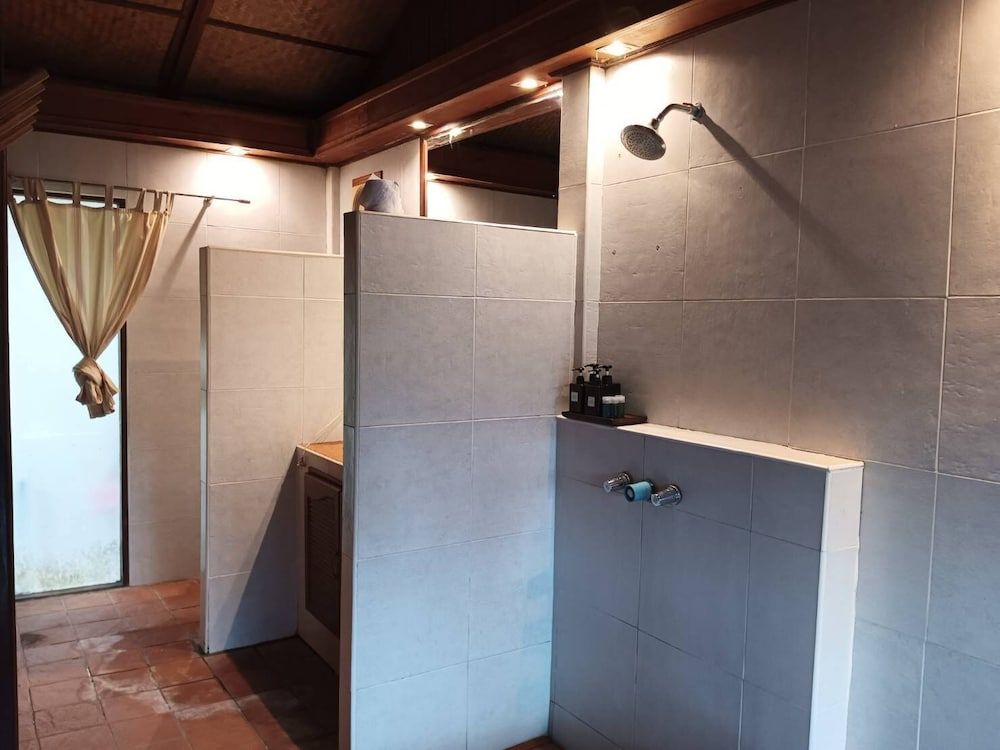 Faye Orchid Resort Classic Family Villa with Bath Tub 6