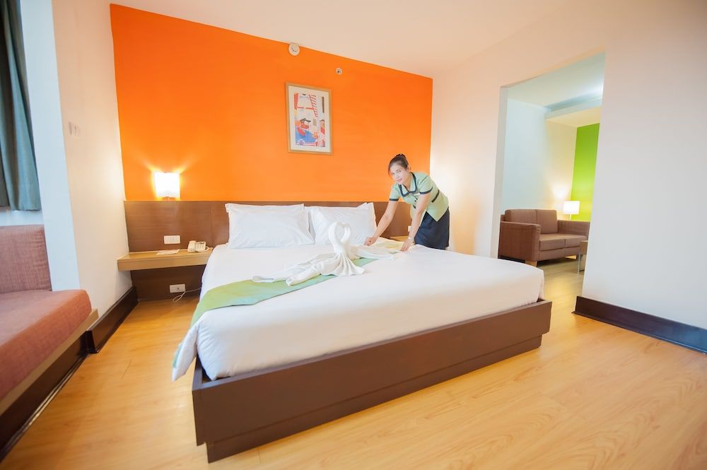 undefined The Seasons Bangkok Huamark 7