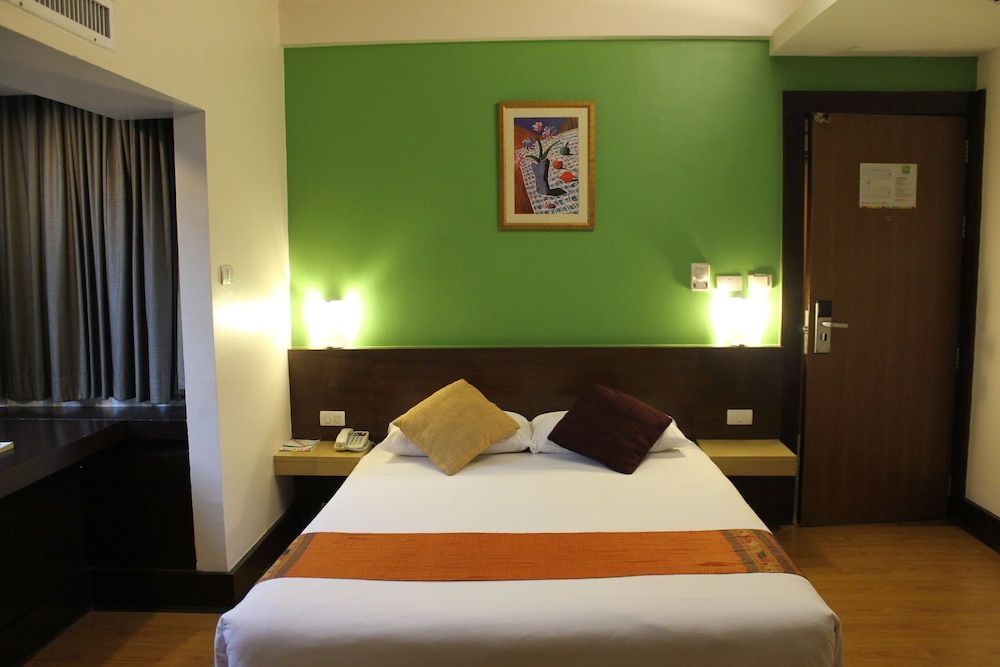 undefined The Seasons Bangkok Huamark 2