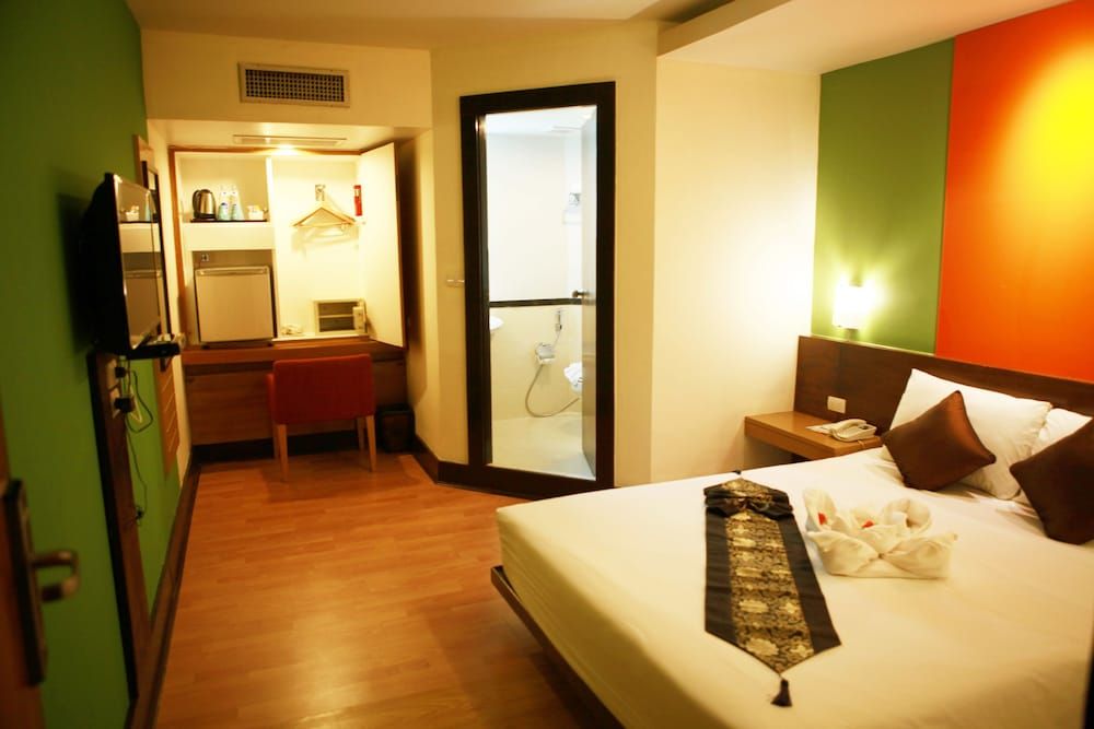 undefined The Seasons Bangkok Huamark 4