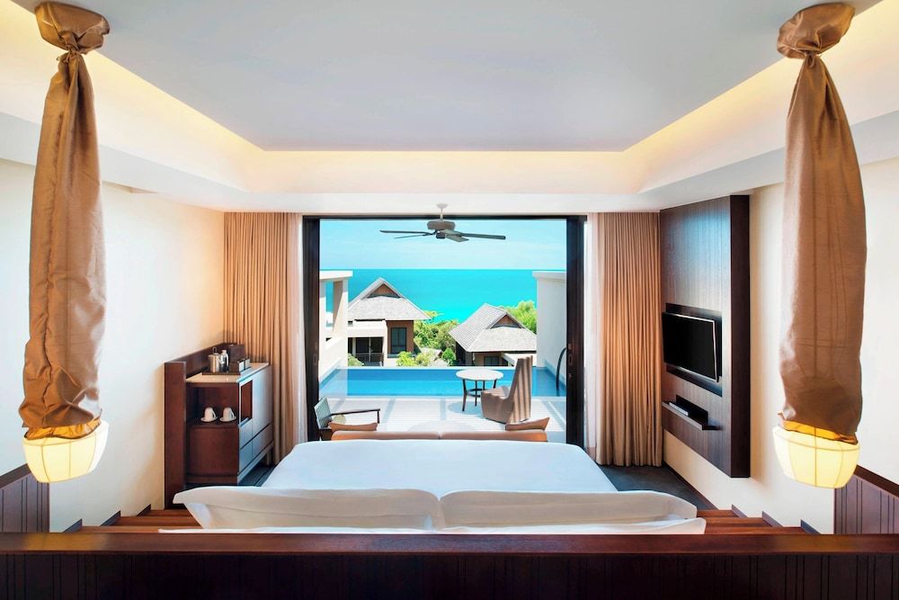 Suite, 1 Bedroom, Non Smoking, Partial Ocean View