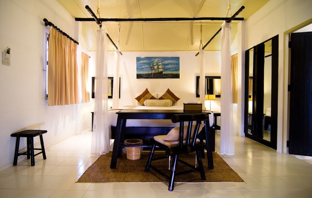 Lawana Escape Beach Resort Deluxe Private Pool Villa 2