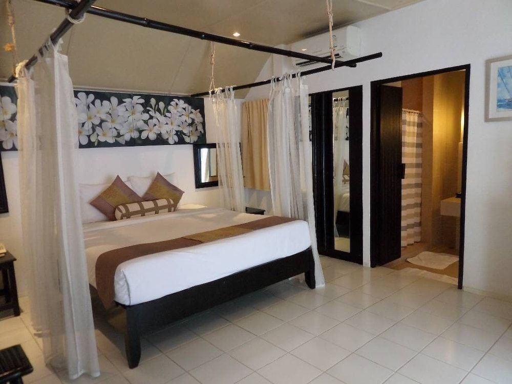 Lawana Escape Beach Resort Deluxe Private Pool Villa 5