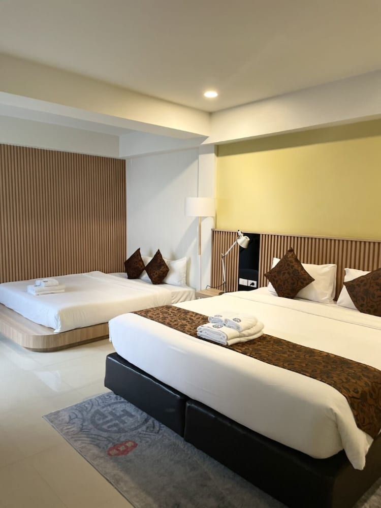 Family Room (2king beds)