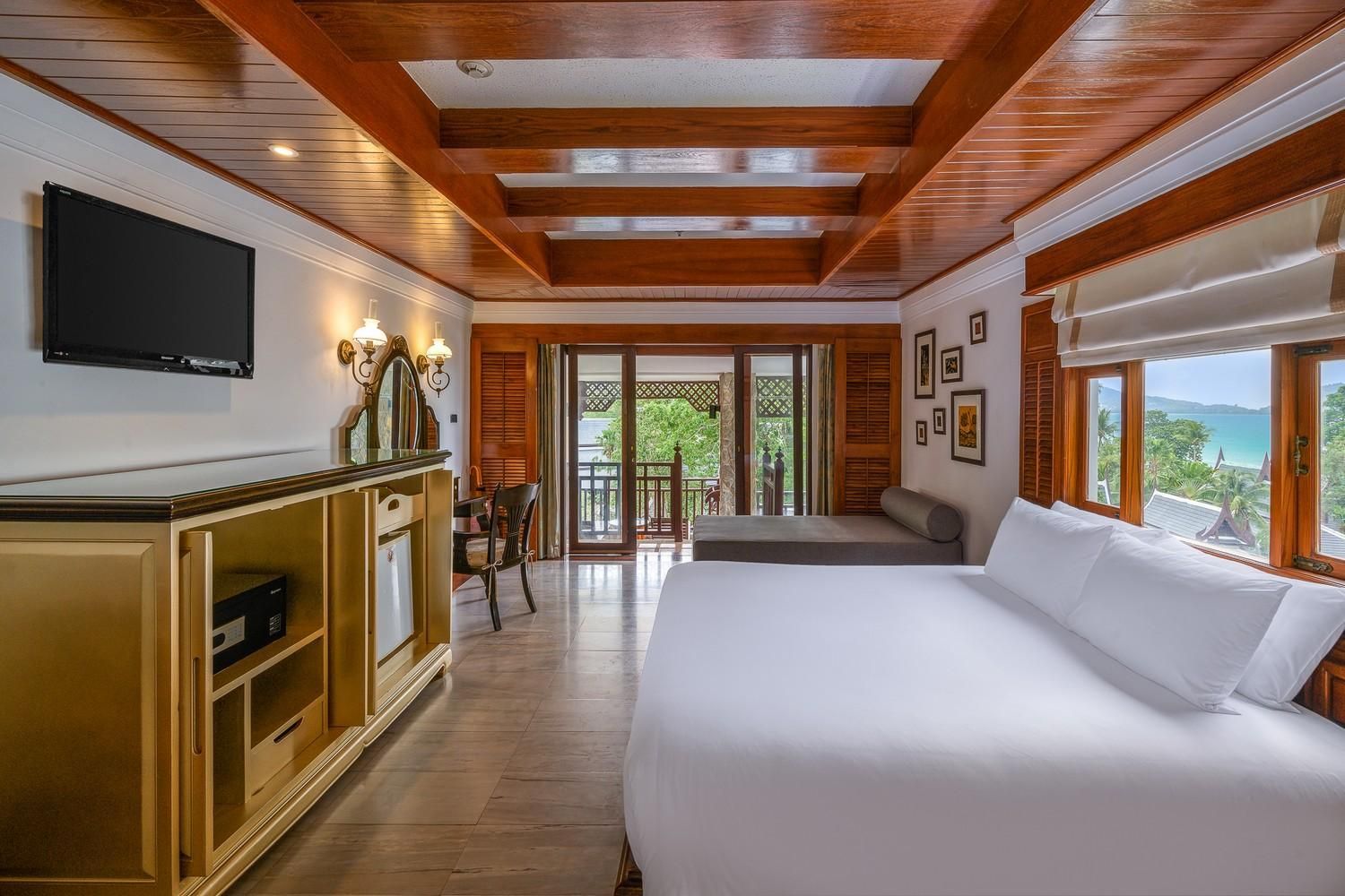 Sea View Hillside with Terrace Bathtub