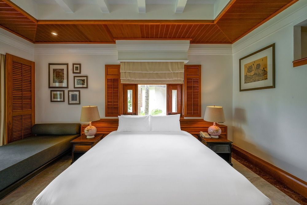 Thavorn Beach Village Resort & Spa Phuket Hillside with Terrace Bathtub 4