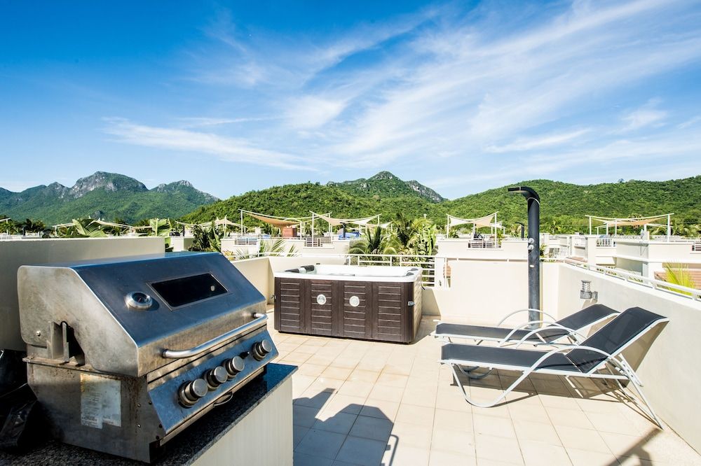 Oriental Beach Pearl Resort Prime Poolside Villa 6