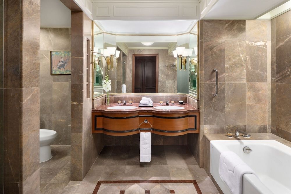 undefined Shangri-La Bangkok 10