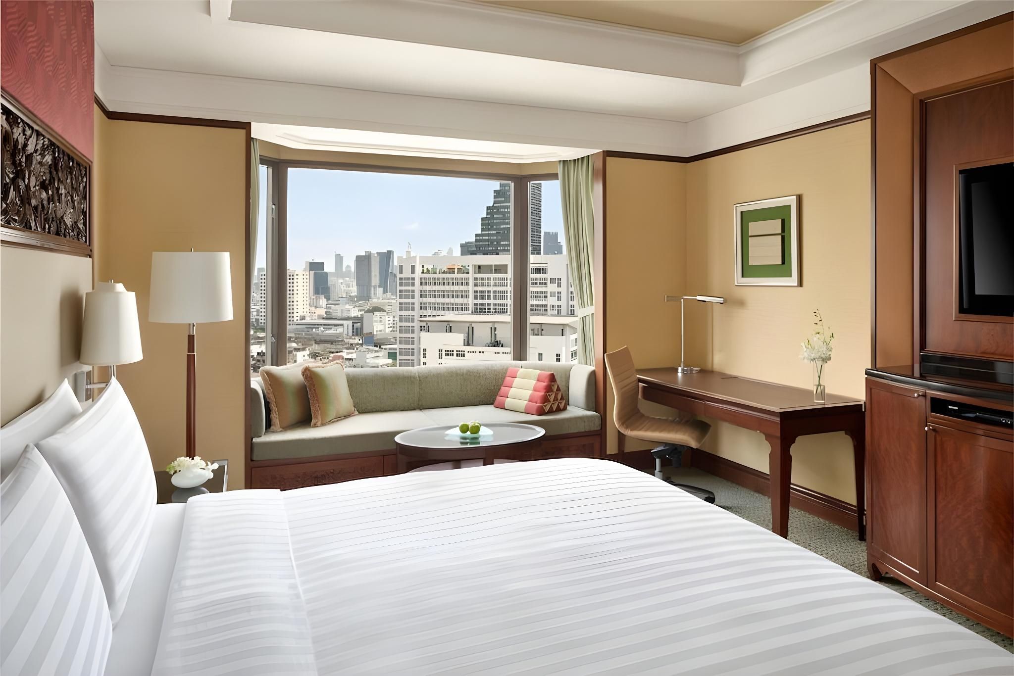 Shangri La Wing Deluxe Room
