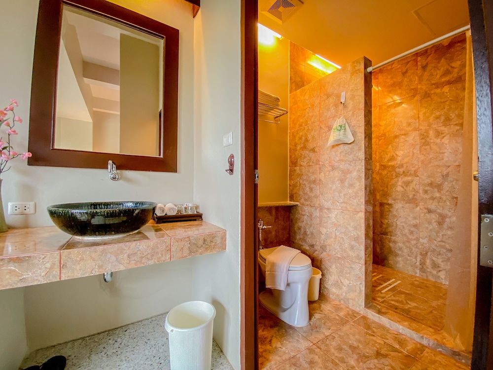 Sino House Phuket Hotel Deluxe Room 17