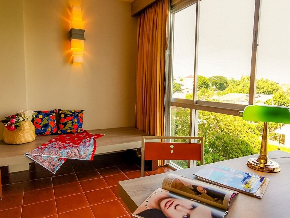 Sino House Phuket Hotel Deluxe Room 19