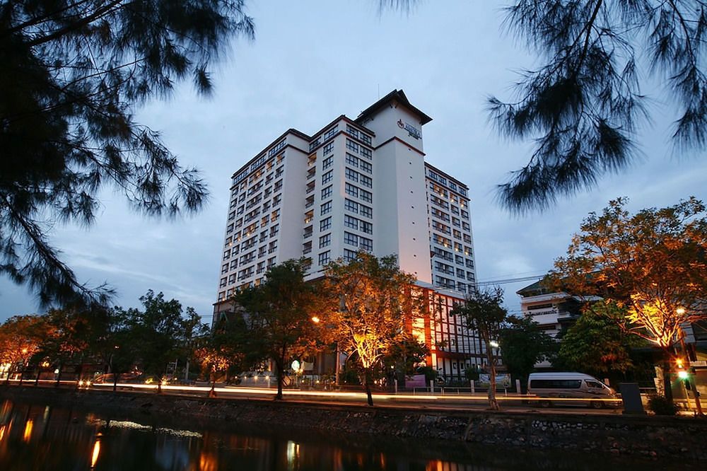undefined Amora Hotel Tapae Chiang Mai 5