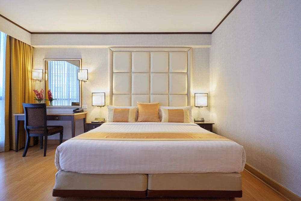 undefined The Four Wings Hotel Bangkok 8