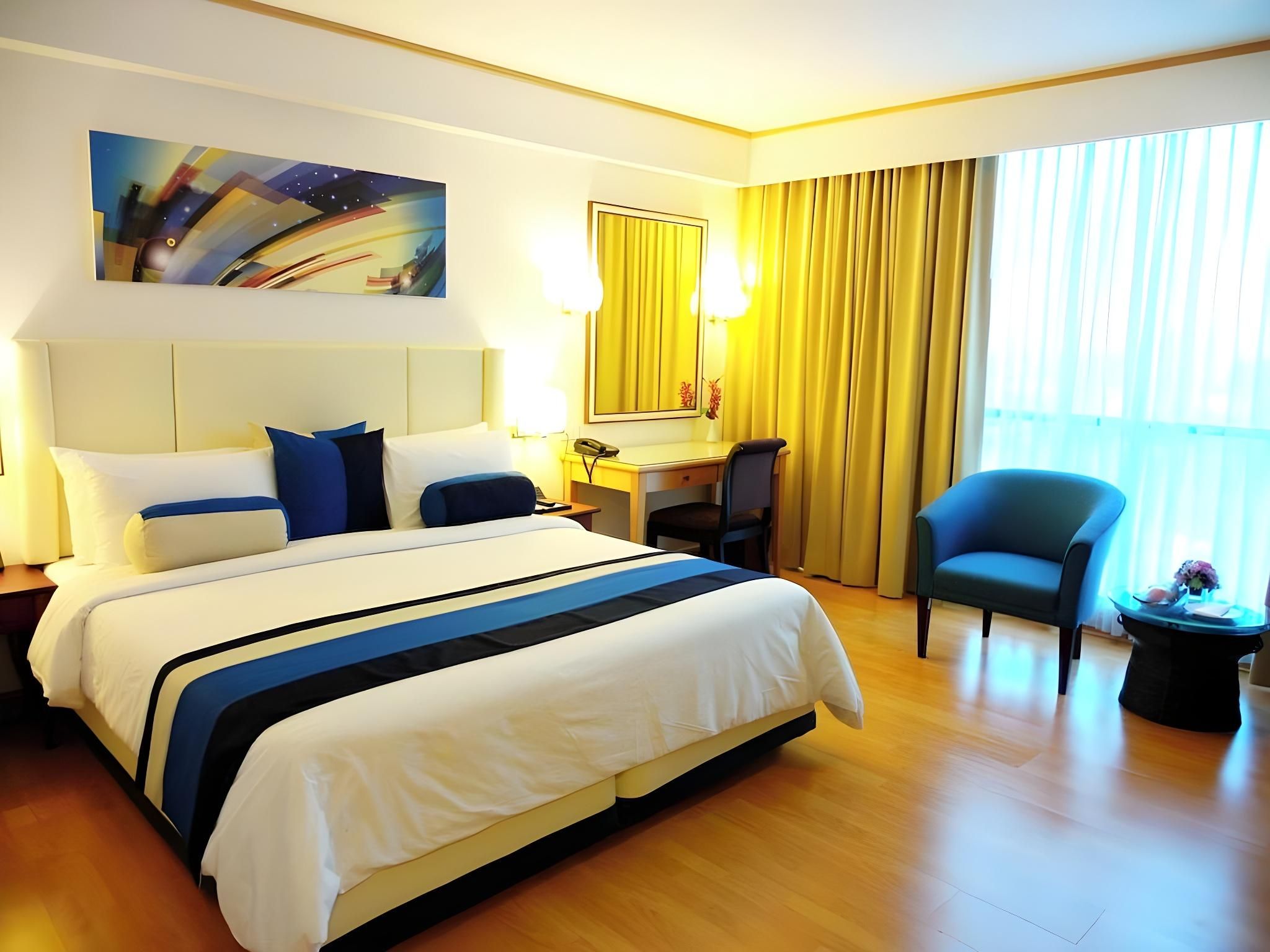 The Four Wings Hotel Bangkok Superior Room Double or Twin 10
