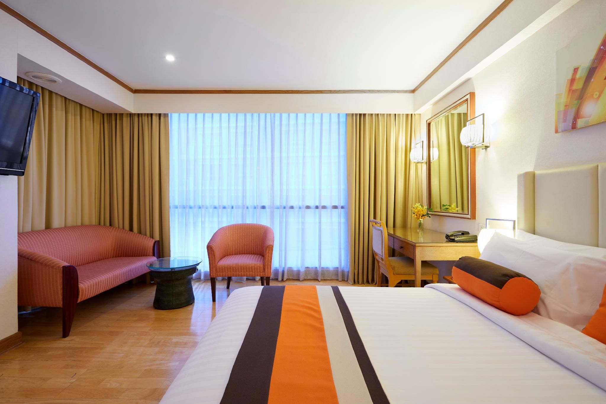 The Four Wings Hotel Bangkok Superior Room Double or Twin 3