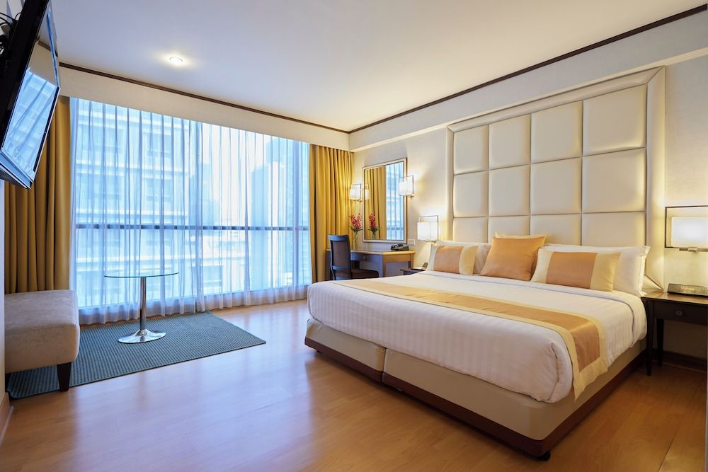 undefined The Four Wings Hotel Bangkok 8