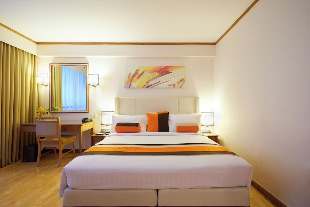 The Four Wings Hotel Bangkok Superior Double or Twin Room 6