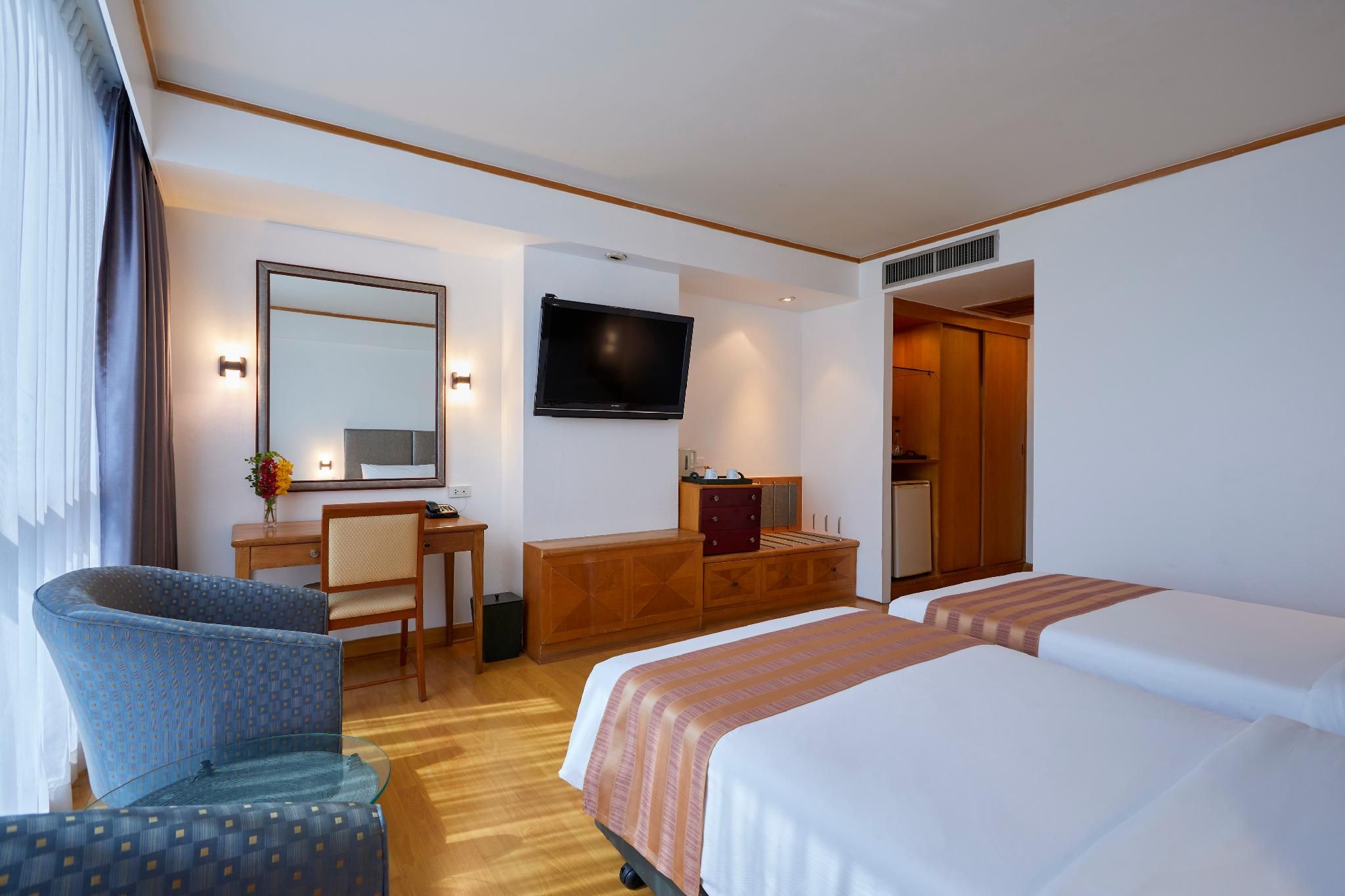 The Four Wings Hotel Bangkok Superior Room Double or Twin 5
