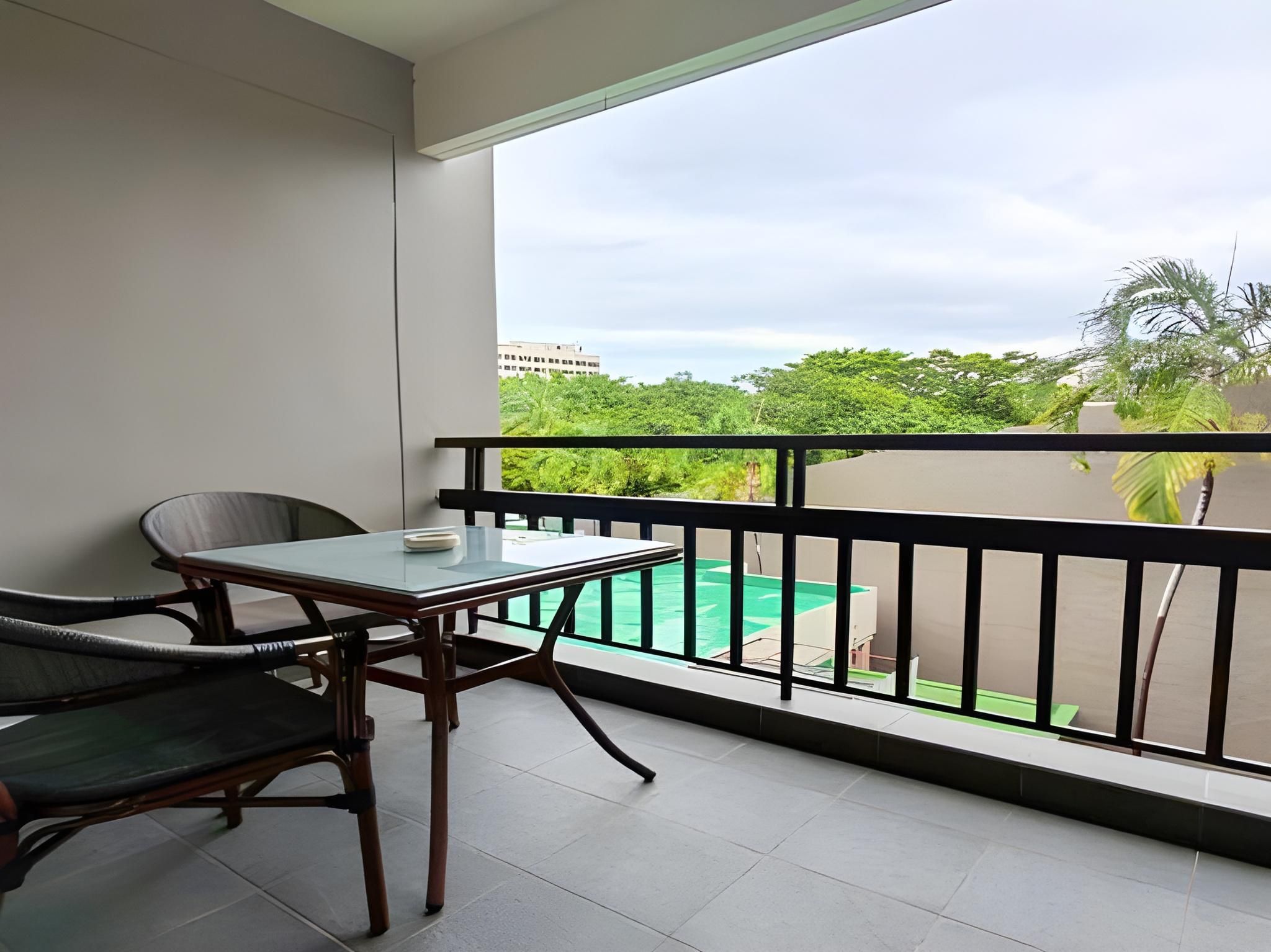 SIAM BAYSHORE RESORT PATTAYA Tropical Superior (No View) King Bed 5